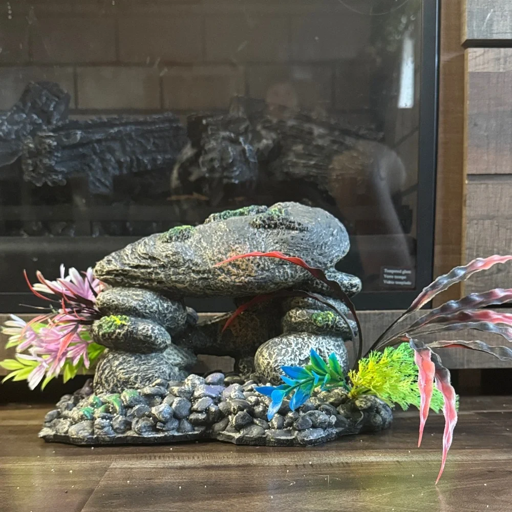 Decorative Aquarium Rock with Plants